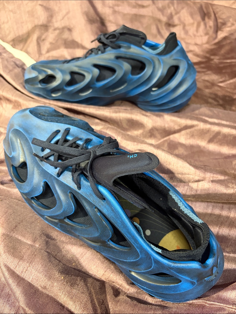 adidas Men's Blue Sculpted Trail-Inspired Sneakers